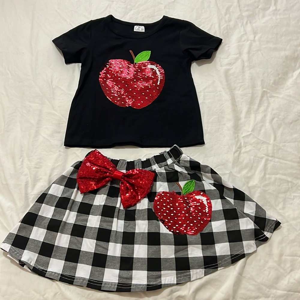 BACK TO SCHOOL! Two piece shirt and skirt set with apples and bow size XL